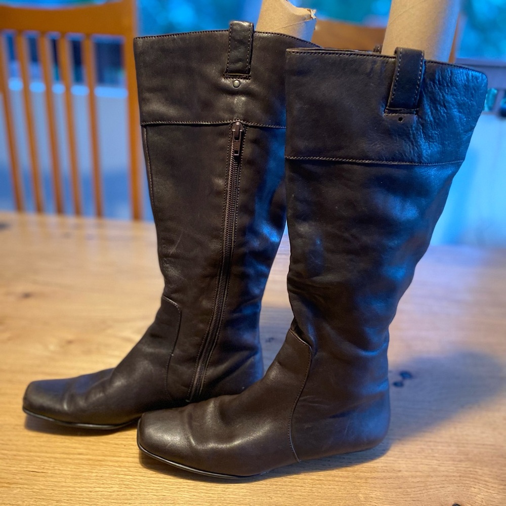 Born Softest Tall Leather Boots Flat Zip Up Brown Women’s 8 1/2 Preloved - Picture 3 of 9